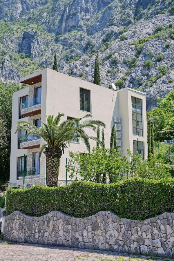 Porta Del Mare Apartment Kotor Bagian luar foto