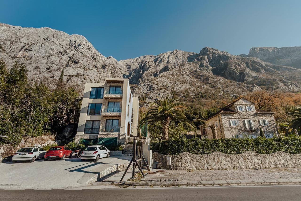 Porta Del Mare Apartment Kotor Bagian luar foto